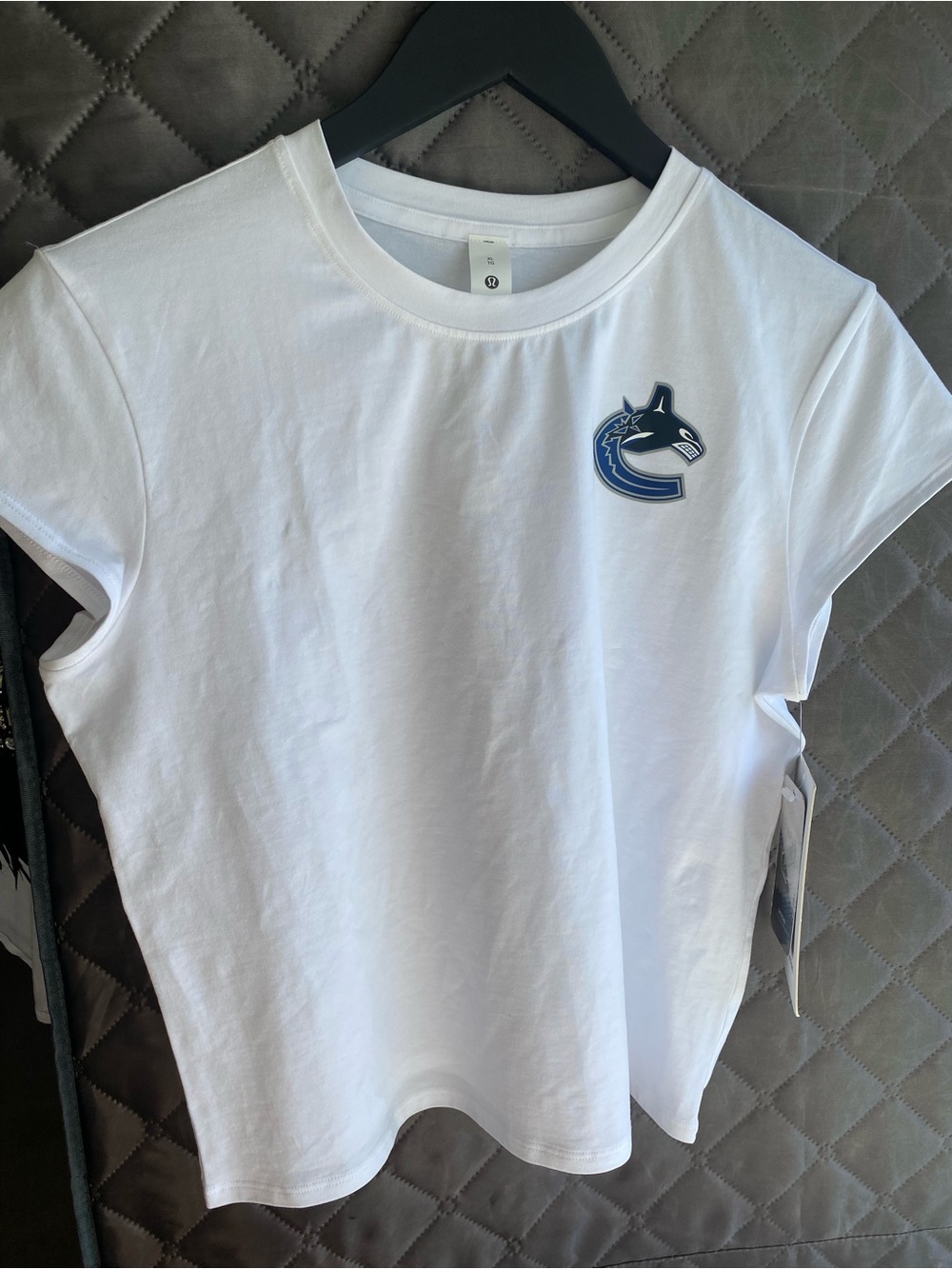 NWT Lululemon x Vancouver Canucks Baby Tee - White Size XL